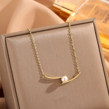 Lustrous Line Necklace