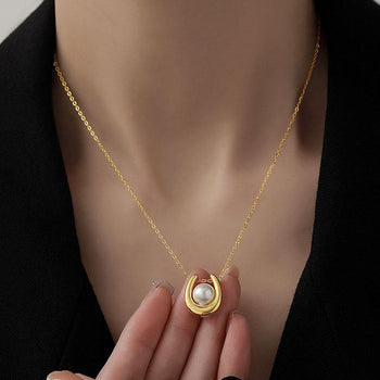 Horsebit  Pearl Lucky Necklace
