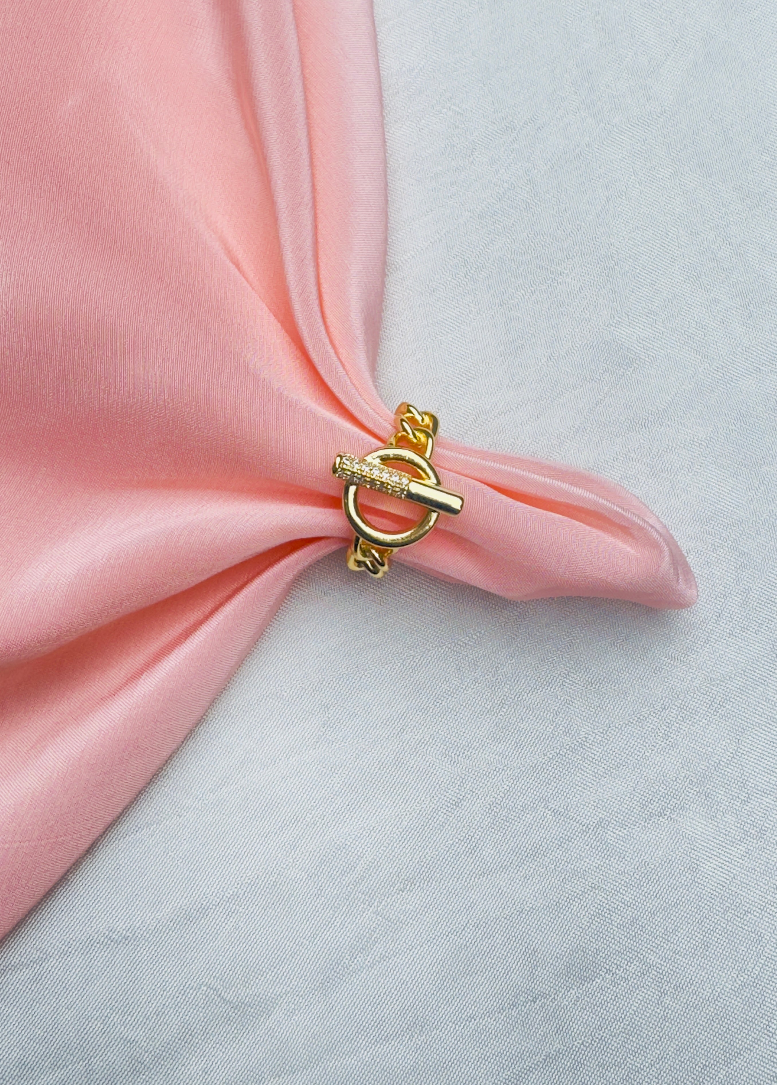 Lustrous Link Band