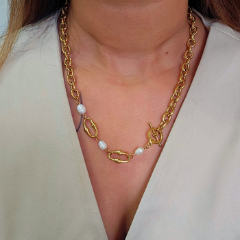Chain and Pearl neckpiece